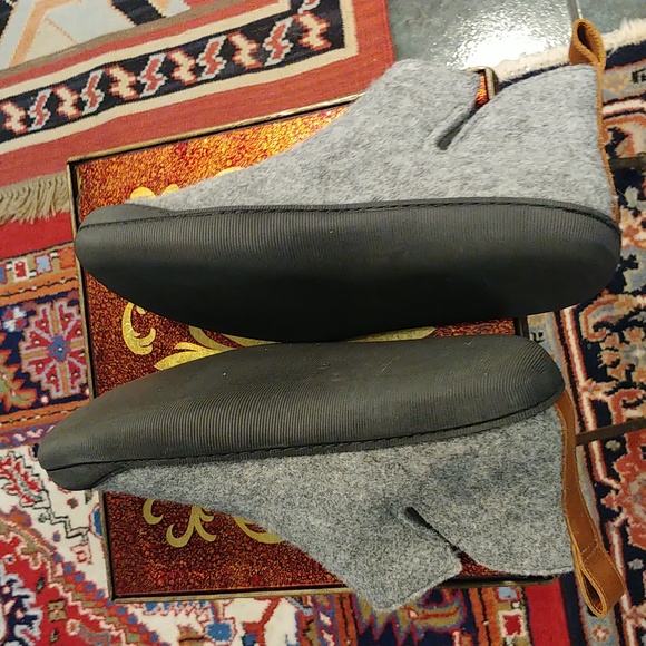 Wool slippers sz12 - Picture 2 of 9